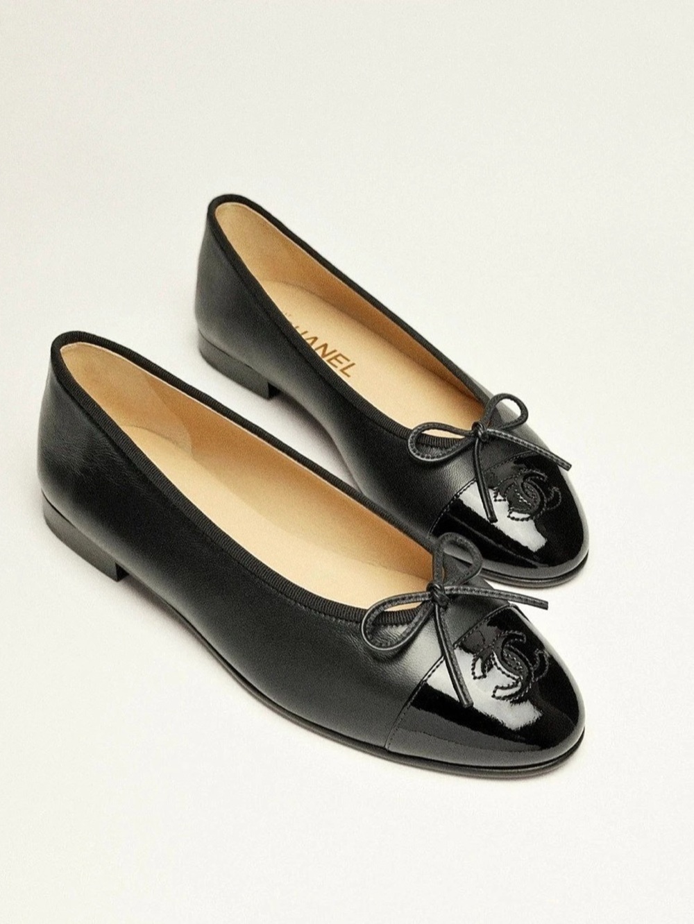 Chanel Black Leather CC Cap Toe Ballet Flats with Bow EU 39C
